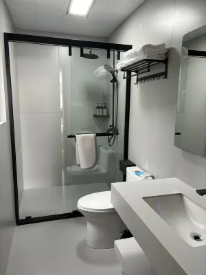 Camellia Residence Kamar Photos