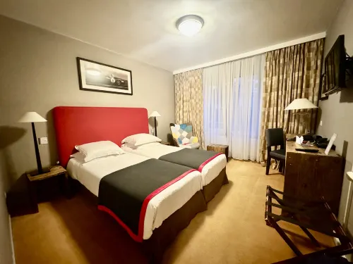 New Hotel Charlemagne Rooms Photos