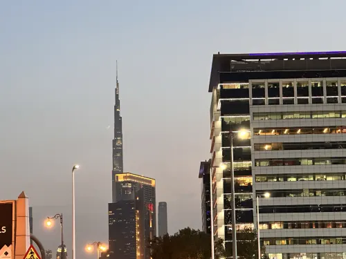 Towers Rotana À proximité de l'hôtel Photos