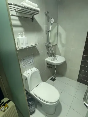KSTAR METRO Hotel Rooms Photos