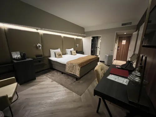 Leonardo Hotel Antwerp the Plaza Rooms Photos