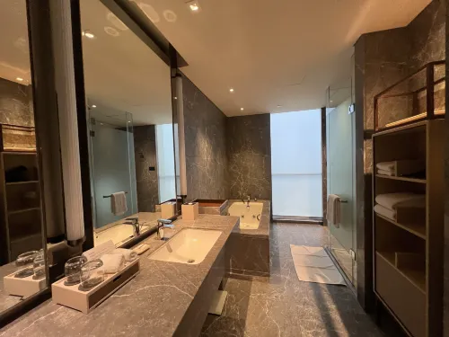 Hyatt Regency Shanghai Jiading Rooms Photos