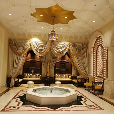 The Ritz-Carlton, Dubai Общественные зоны Photos