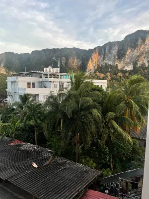 Hasna Palace À proximité de l'hôtel Photos