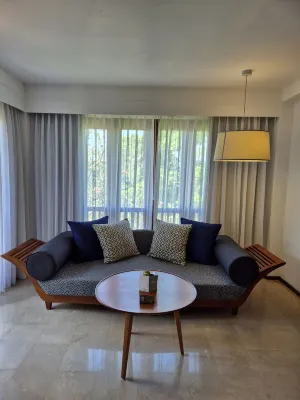 Maya Ubud Resort and Spa Kamar Photos