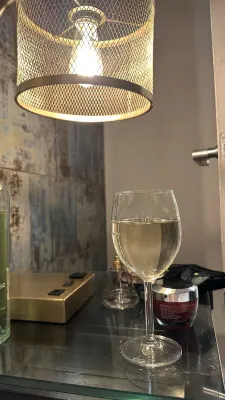 Whitelaw Hotel Photos