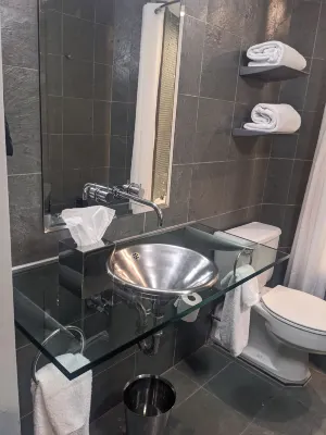 Royalton New York Rooms Photos