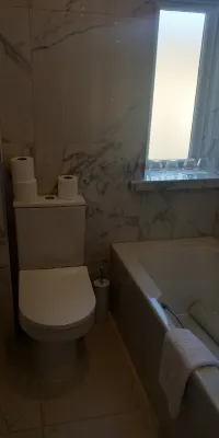 Fisher's Hotel Rooms Photos