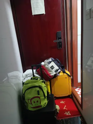 New London Hostel Rooms Photos
