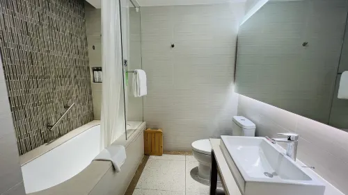 Hyatt Place Sanya City Center Rooms Photos