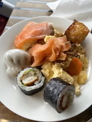 Airlie Beach Hotel Dining Photos