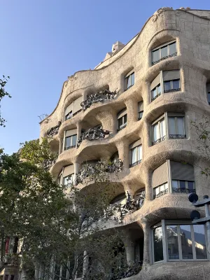 Sant Jordi Hostels Sagrada Familia Esterni Photos