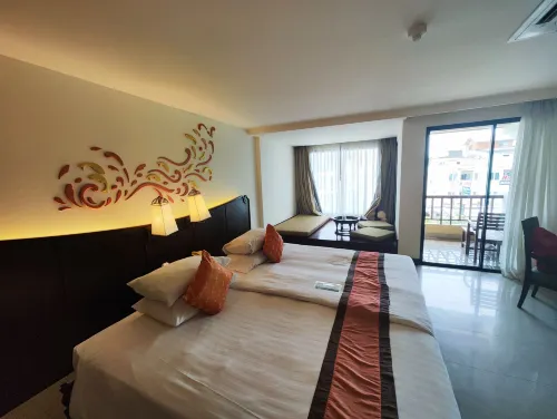 Patong Paragon Resort & Spa Номера Photos