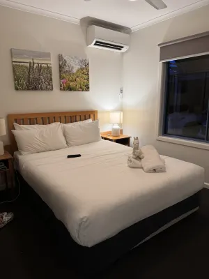 Captains Cove Resort - Waterfront Apartments Camere Photos