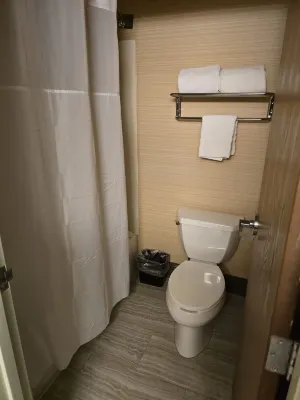 Crystal Inn Hotel & Suites - Midvalley Rooms Photos