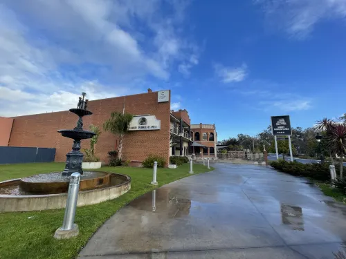 Albury Paddlesteamer Motel Near Hotel Photos