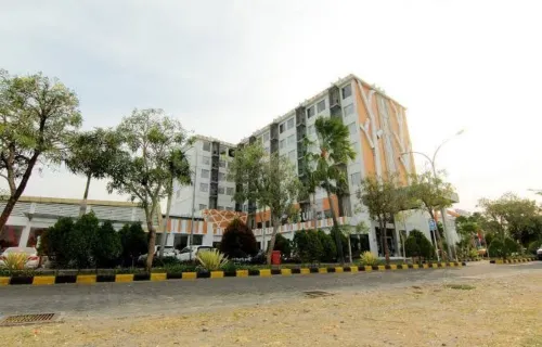 The Sun Hotel Madiun Eksterior Photos