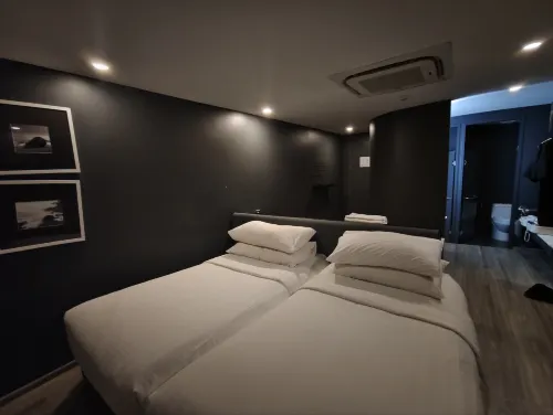 Hotel Tide Phuket Beach Front Номера Photos
