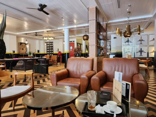H10 Metropolitan Public Areas Photos