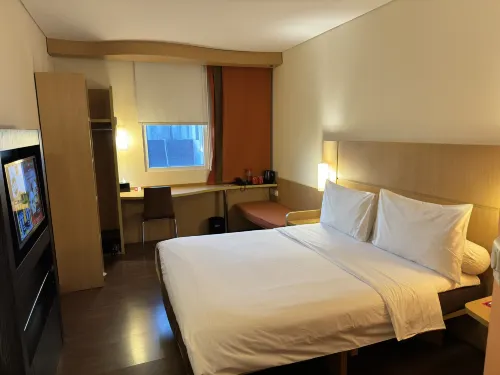 Ibis Surabaya City Center Kamar Photos