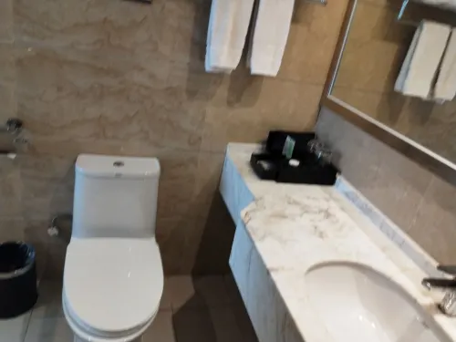 We House Guest House Kamar Photos