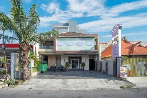 Life Emerald Hotel Surabaya Экстерьер Photos
