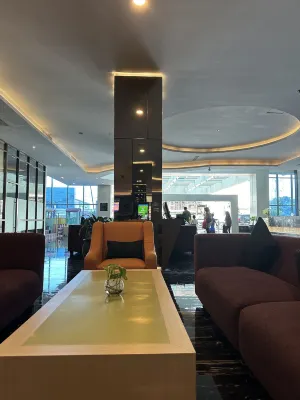 Platinum Hotel & Convention Hall Balikpapan Espaces publics Photos