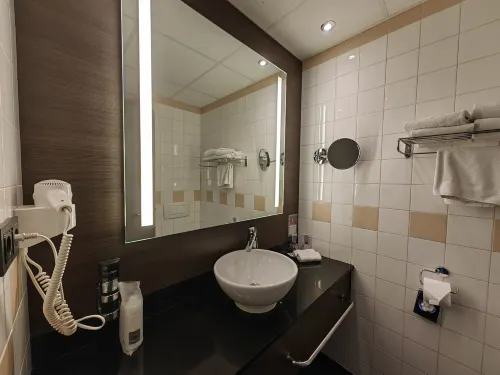 Leonardo Hotel Amsterdam City Center Zimmer Photos