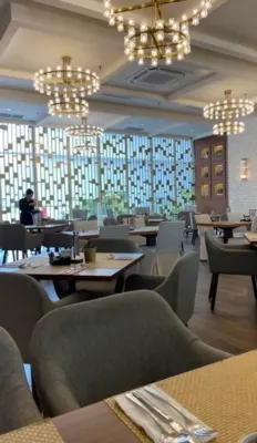 Whiz Luxe Hotel Spazio Surabaya Makanan Photos