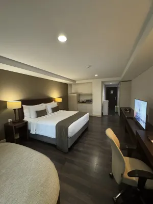 Delonix Hotel Karawang Kamar Photos