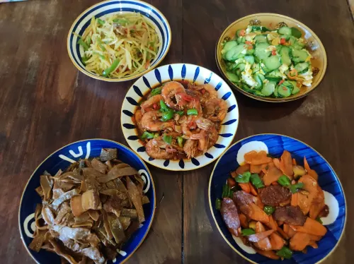 Kunlun International Youth Hostel (Huangshan Downtown) Restauration Photos