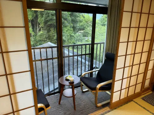 Kirishima Hanamurasaki Photos