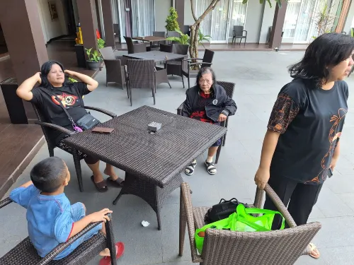 Hotel d'Season Premiere Jepara Area Publik Photos