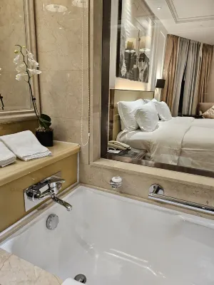 The Langham, Hong Kong Kamar Photos