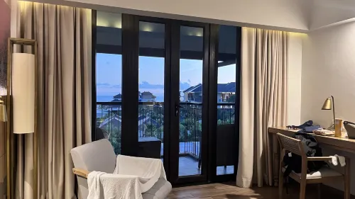 Eastin Ashta Resort Canggu Bali Kamar Photos