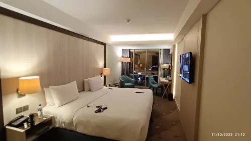 Louis Kienne Hotel Pandanaran Camere Photos