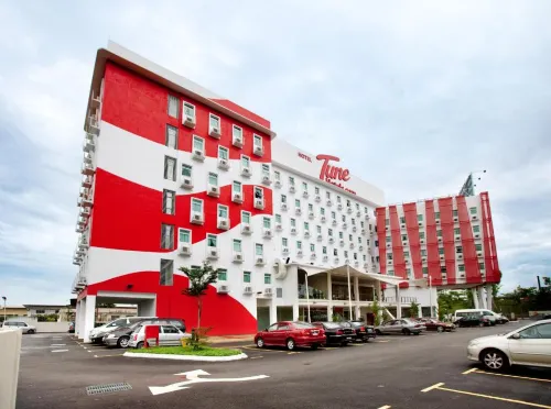 Tune Hotel - Danga Bay Johor Eksterior Photos