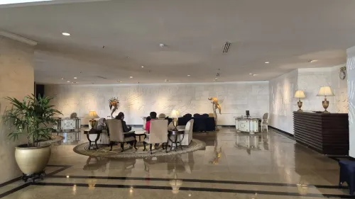 Harmoni One Convention Hotel and Service Apartments Area Publik Photos