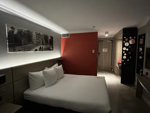 Ramada by Wyndham Amsterdam Airport Schiphol Chambres Photos