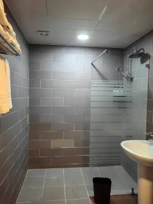 The BS Hotel Busan Station Kamar Photos