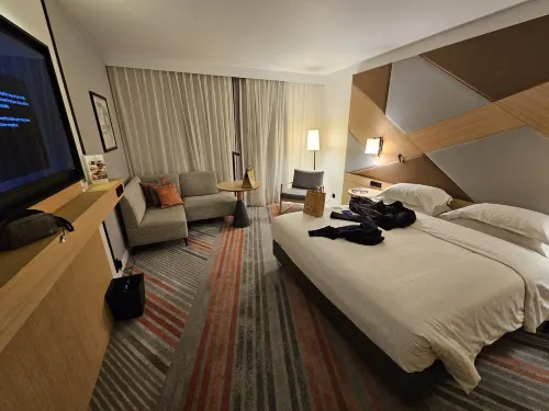 Sheraton Amsterdam Airport Hotel and Conference Center Zimmer Photos