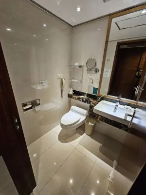 Holiday Inn Donghua Shenzhen Kamar Photos