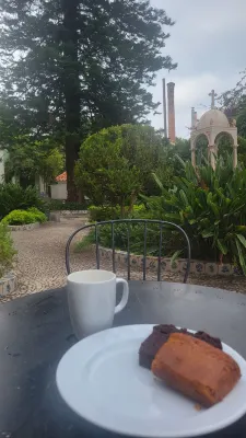 Sant Jordi Hostels Lisbon Dining Photos