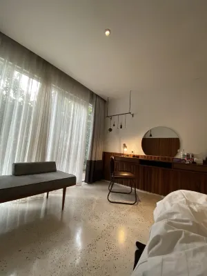 Blackbird Hotel Kamar Photos