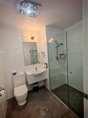 Beachfront Bicheno Rooms Photos