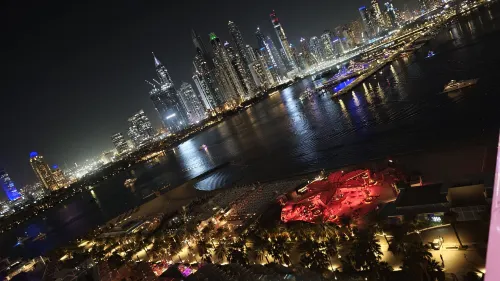 Media One Hotel Dubai Рядом с отелем Photos