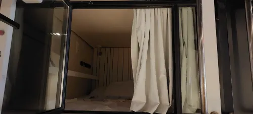 The O Pod Capsule Hotel Kamar Photos