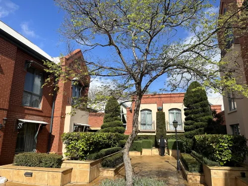 Majestic Old Lion Apartments Photos