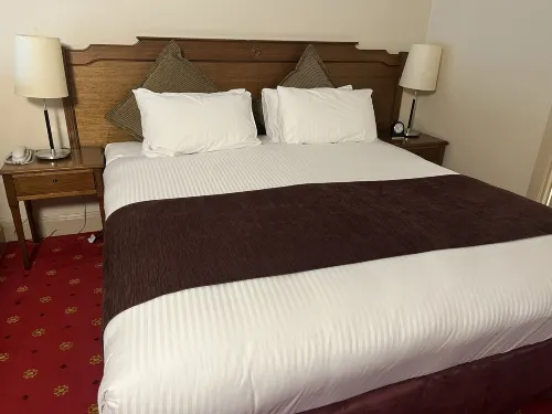 Grand Hotel Melbourne Rooms Photos