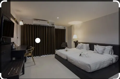 Well Timed Hotel Kamar Photos